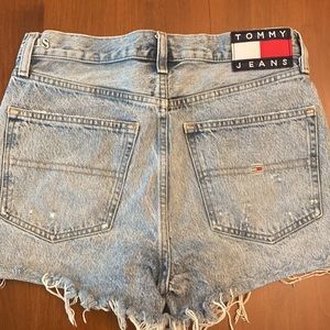 Tommy hilfiger jeans denim cut off with embroidered side size 27